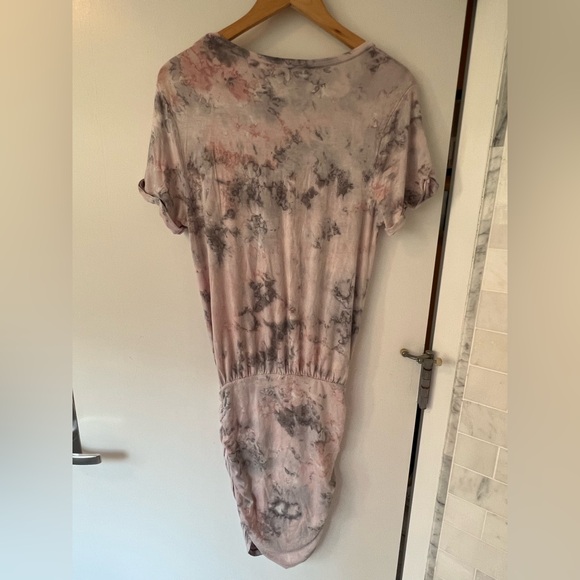 Young Fabulous & Broke Pink and Gray Short Sleeve Dress - Picture 4 of 7